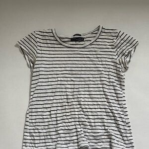 Abercrombie & Fitch Black and White Striped Tee